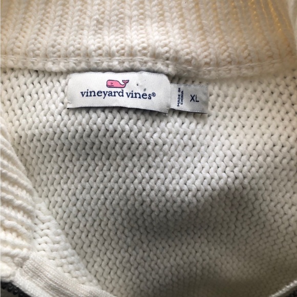 Vineyard Vines Full Zip Mock Sweater. - Picture 2 of 3